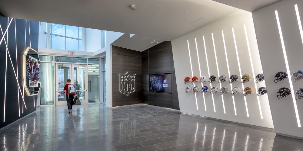 USC Long Family Operations Center 7